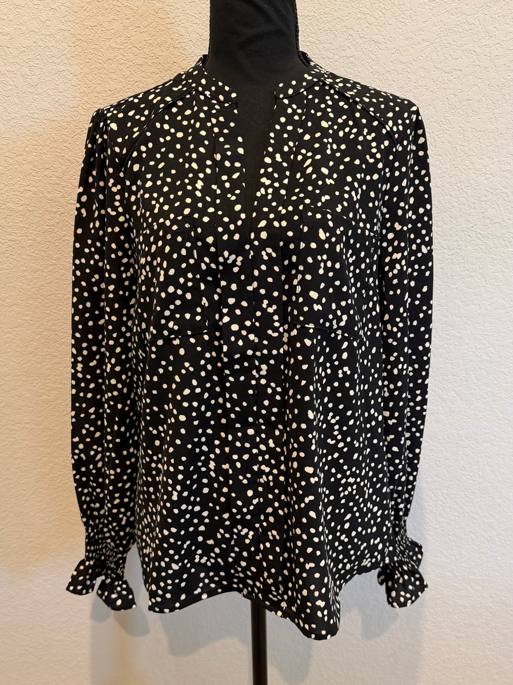 Vine & Love Black and White Dot Tie-Cuff Blouse